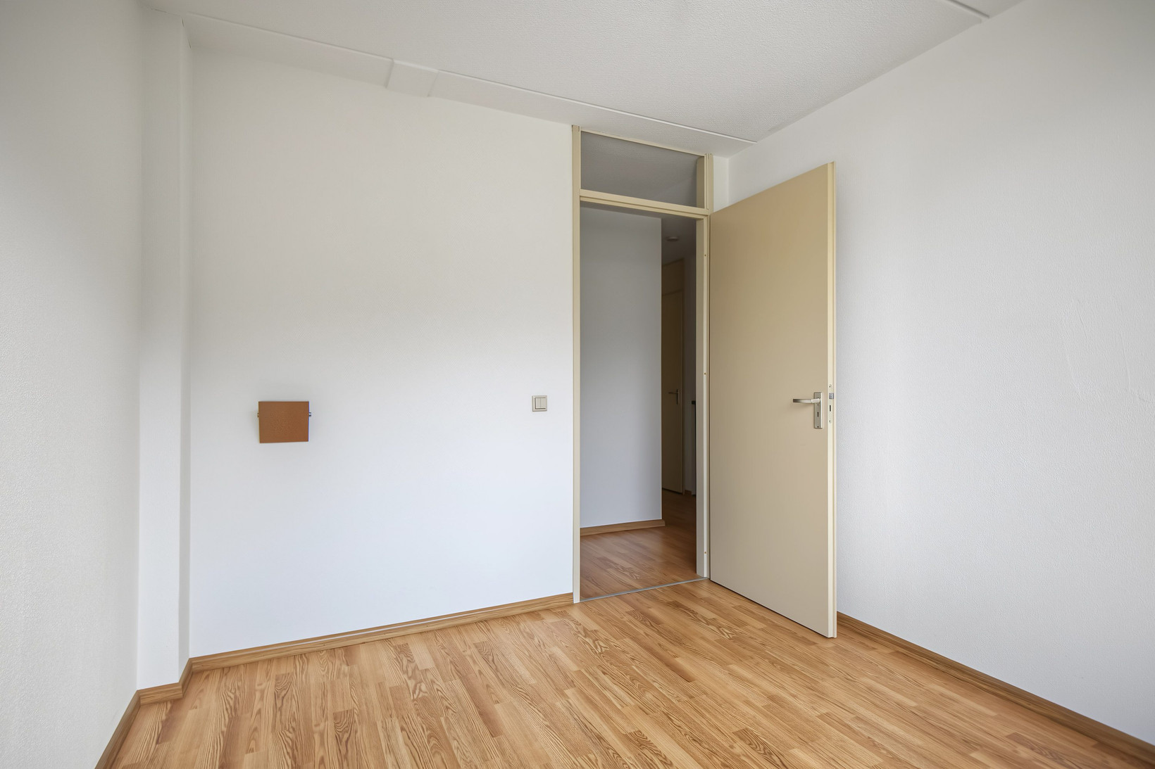 Tussenwoning te koop: Martin Luther Kingstate 84, Ede