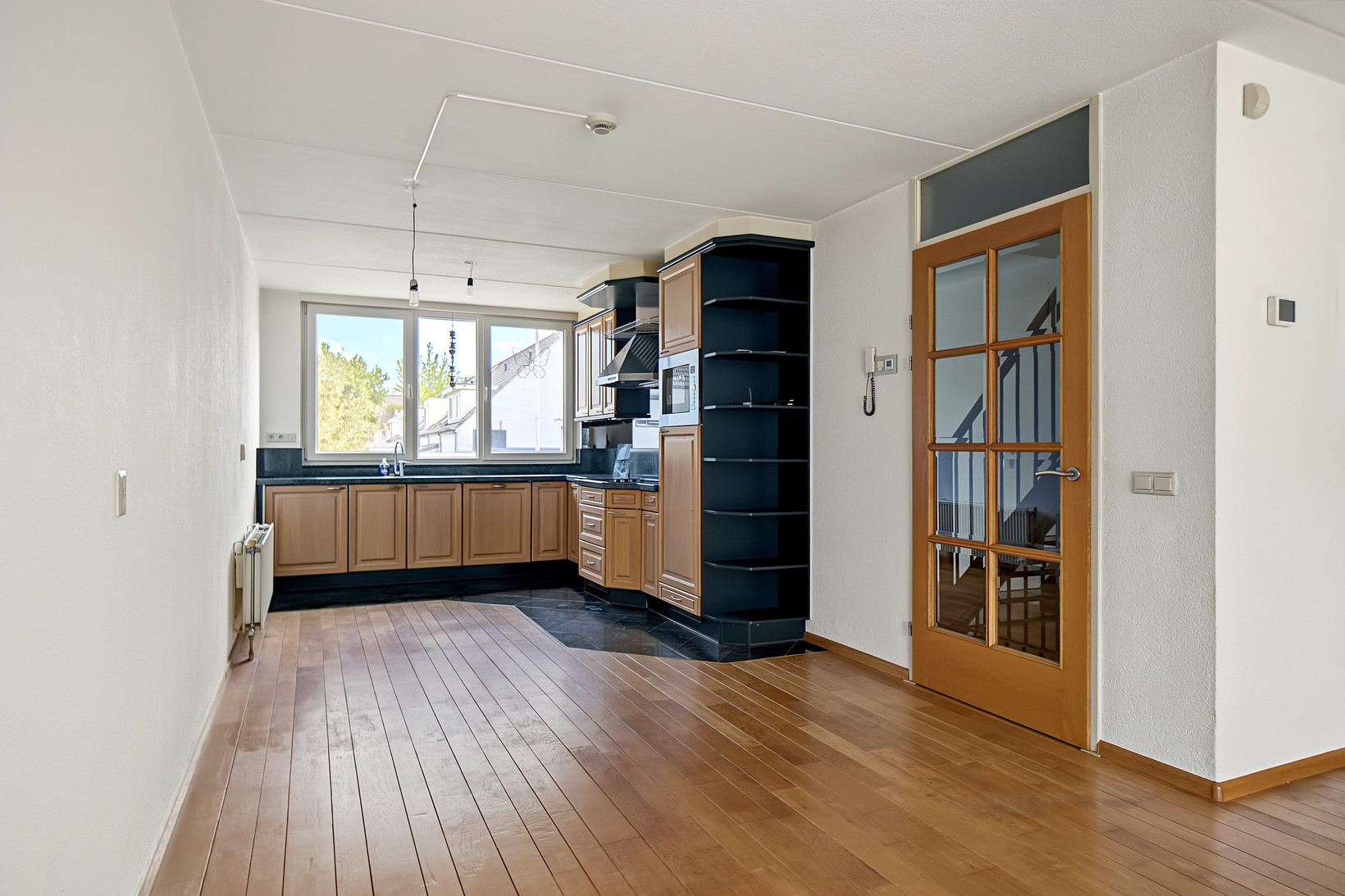 Tussenwoning te koop: Martin Luther Kingstate 84, Ede