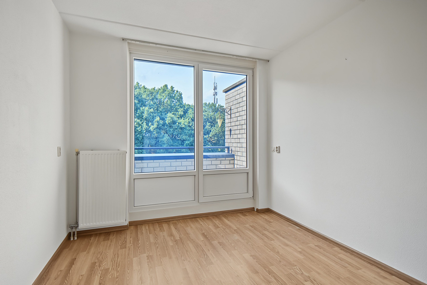 Tussenwoning te koop: Martin Luther Kingstate 84, Ede