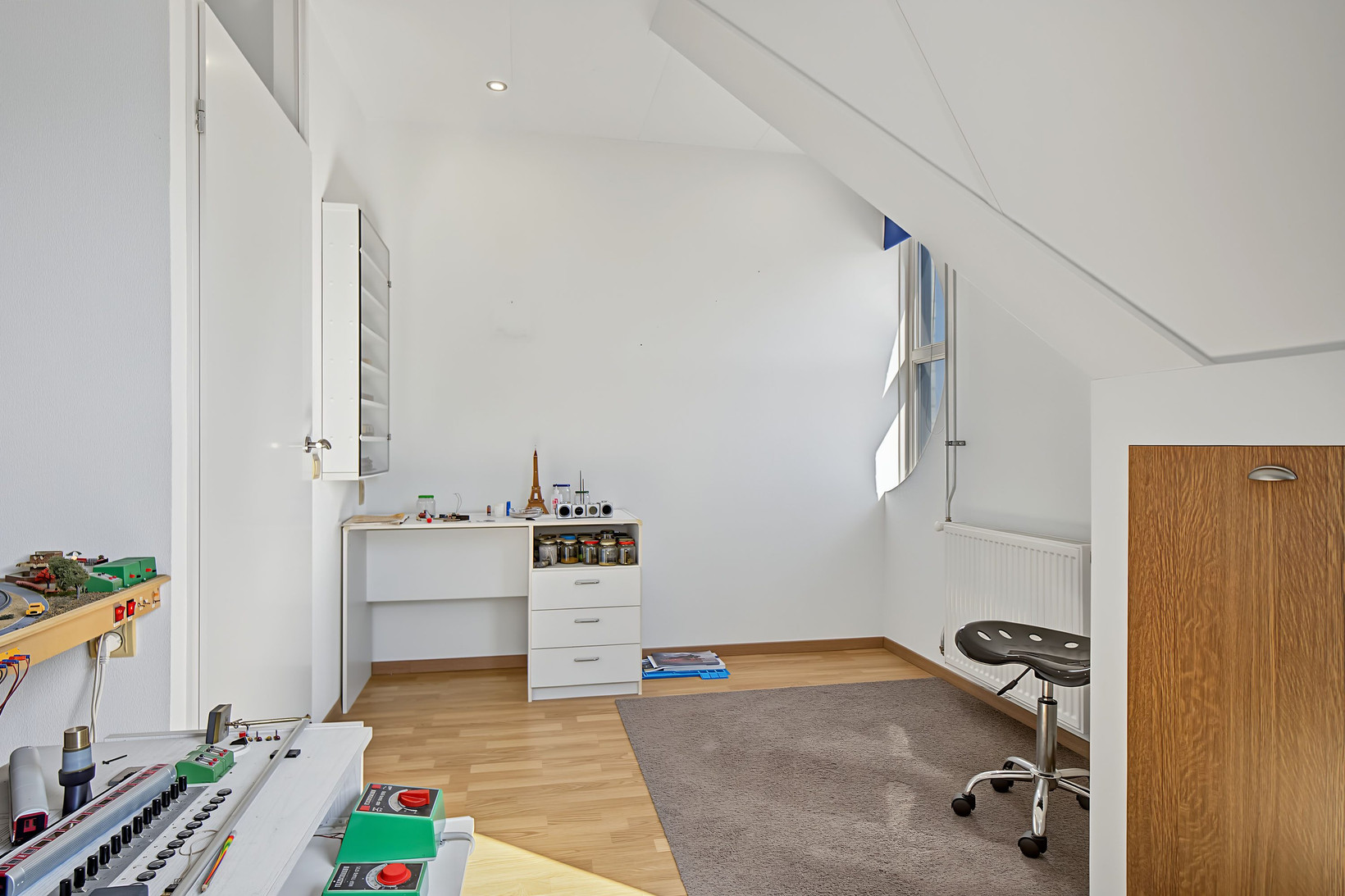 Tussenwoning te koop: Martin Luther Kingstate 84, Ede