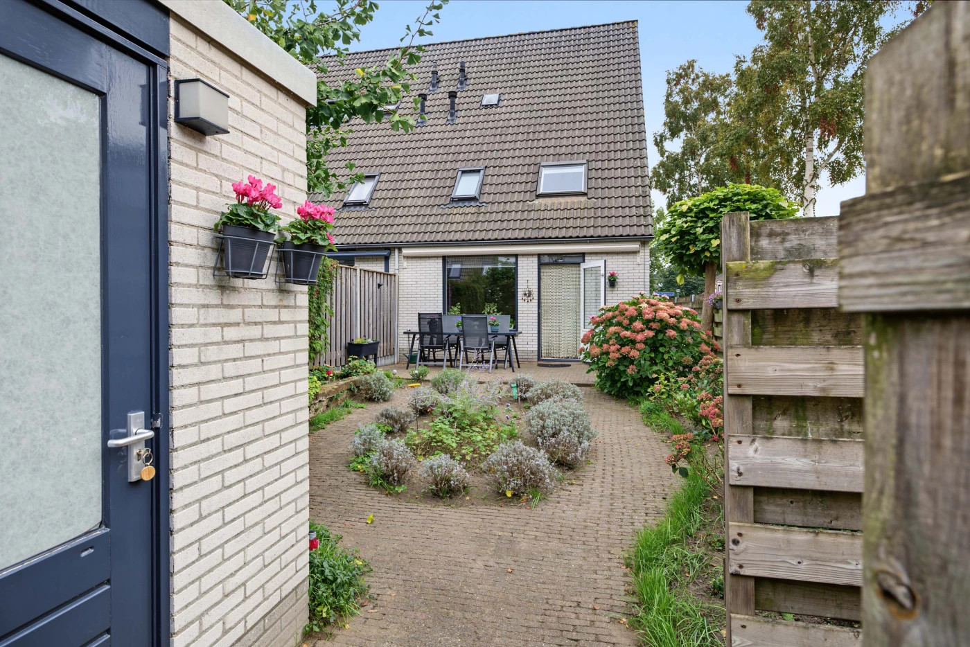 Hoekwoning te koop: Noel-Bakerstate 40, Ede