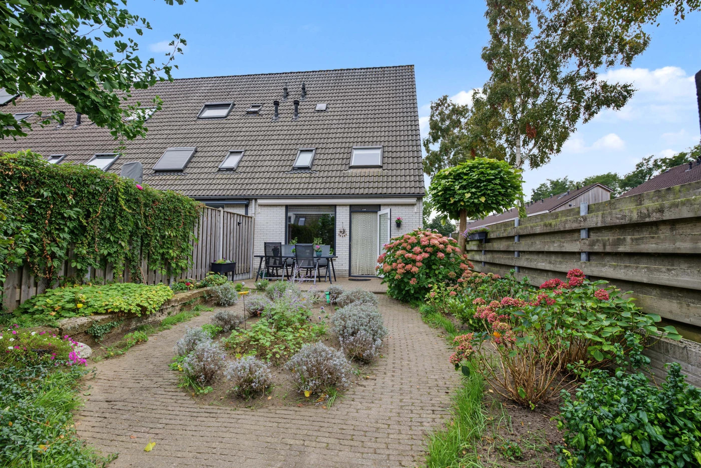 Hoekwoning te koop: Noel-Bakerstate 40, Ede