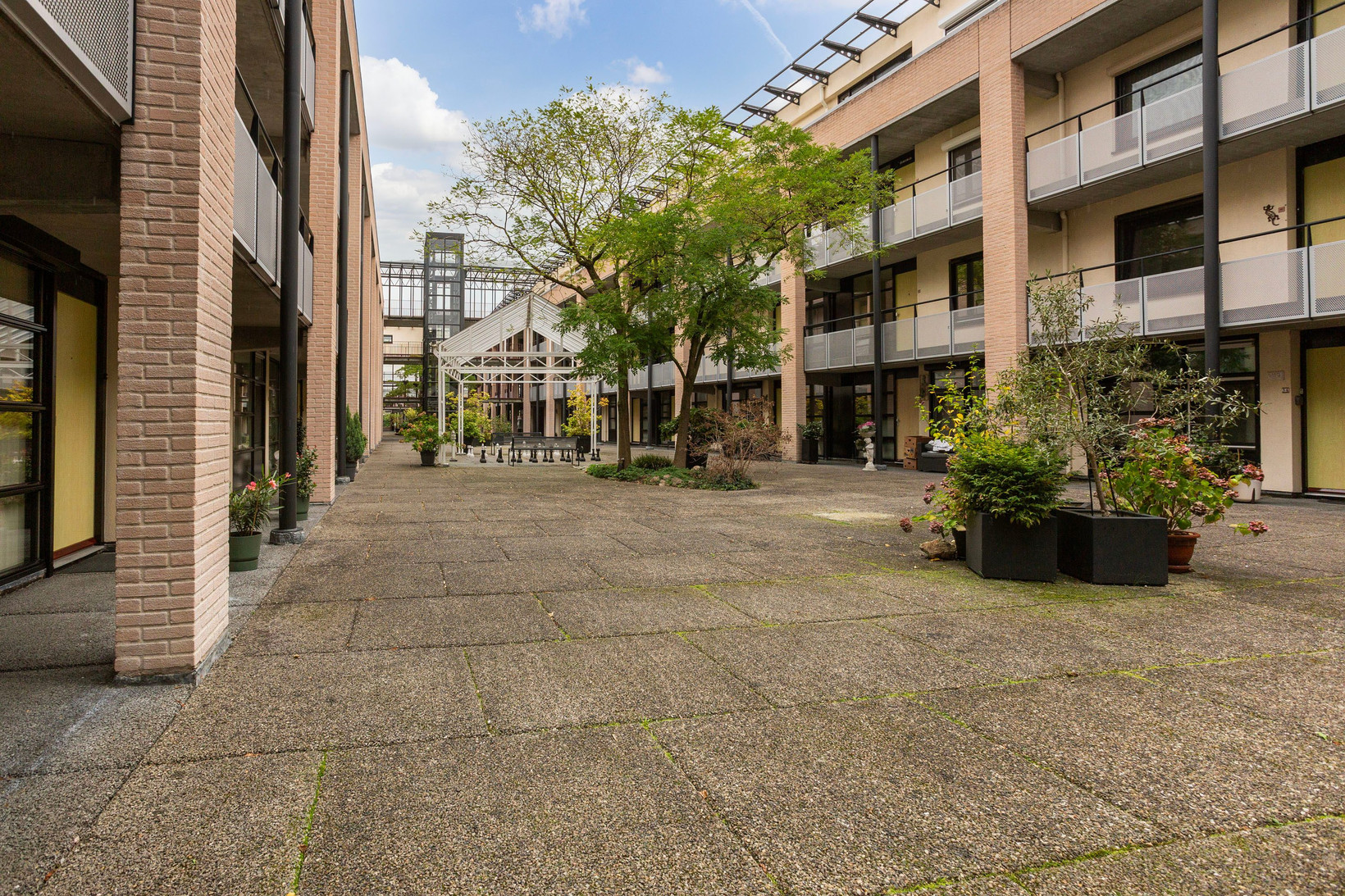 Appartement te koop: Dubčeksingel 142, Ede