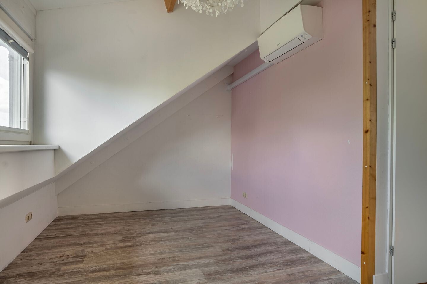 Tussenwoning te koop: Nieuwe Maanderbuurtweg 17, Ede