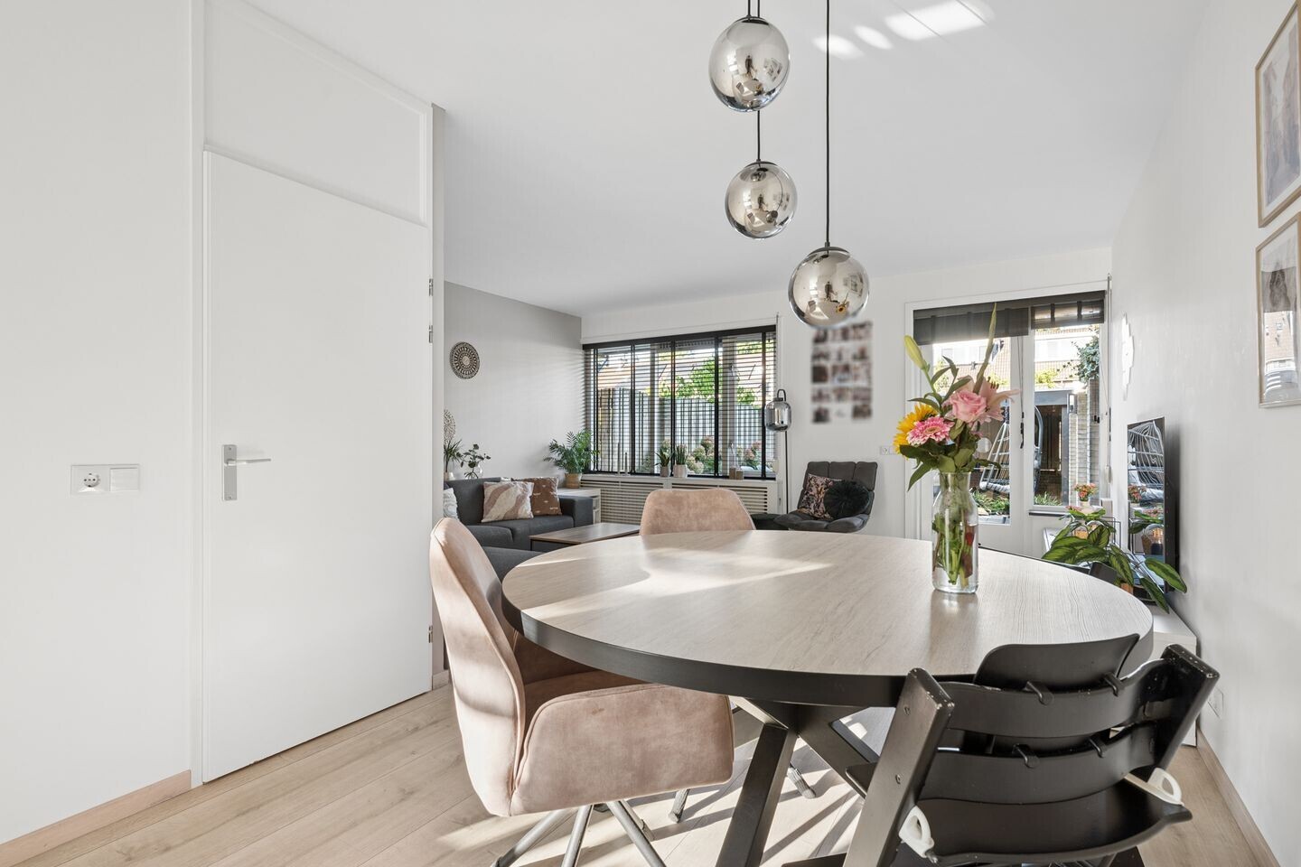 Tussenwoning te koop: Karssenstraat 20, Ede