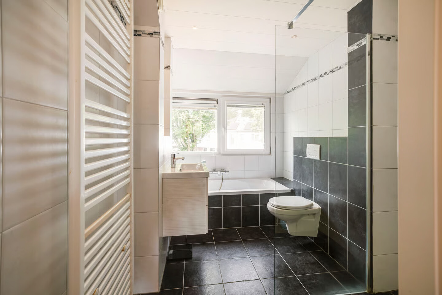 Tussenwoning te koop: Rubensstraat 14, Ede