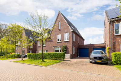 Van den Bos. 45