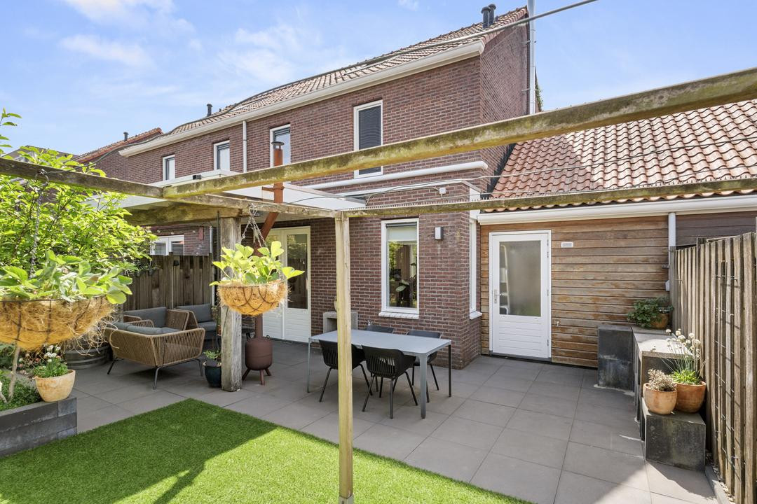 Tussenwoning te koop: Noorderhout 9, Ede