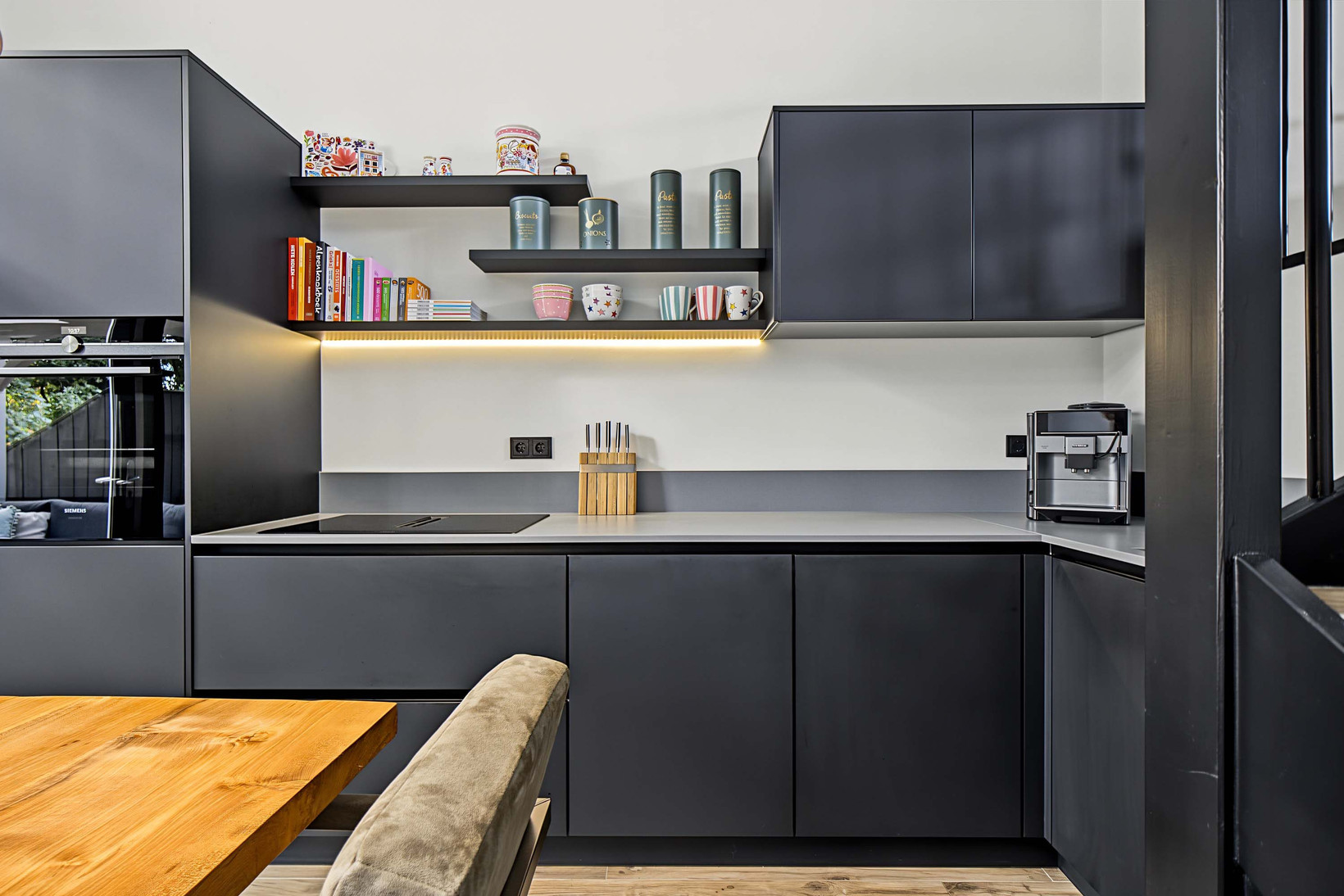 Tussenwoning te koop: Grote Houtplein 12, Ede