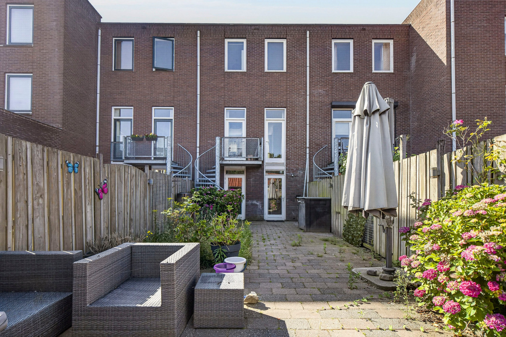 Tussenwoning te koop: Laan van Kernhem 211, Ede