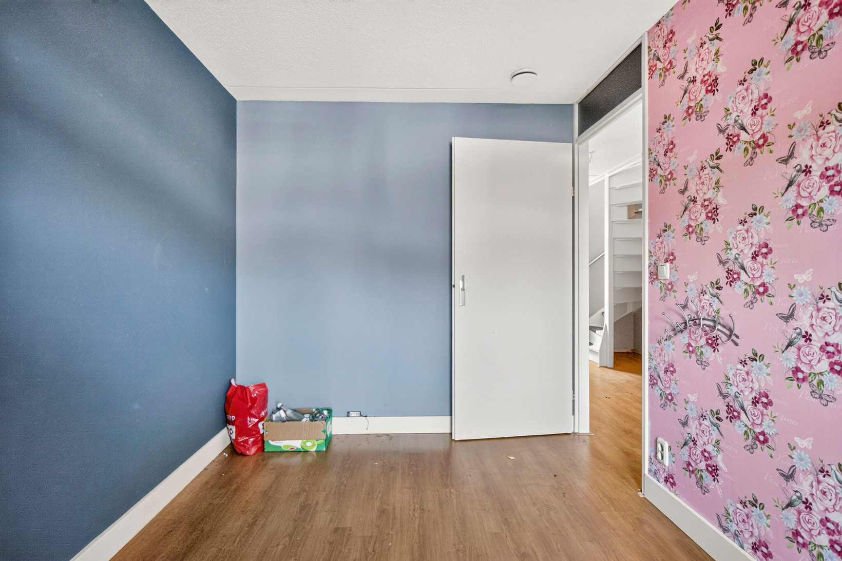 Tussenwoning te koop: Laan van Kernhem 211, Ede