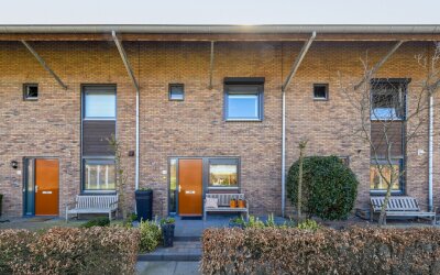 Emmenhoeve 64