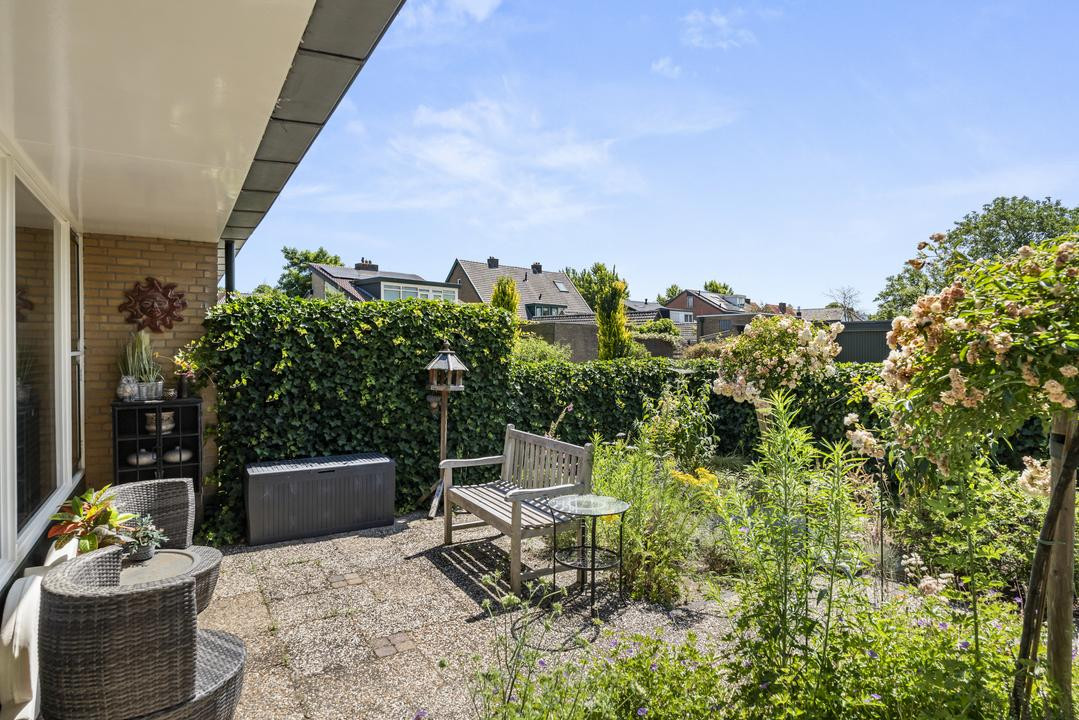 Tussenwoning te koop: Commandeursweg 126, Bennekom