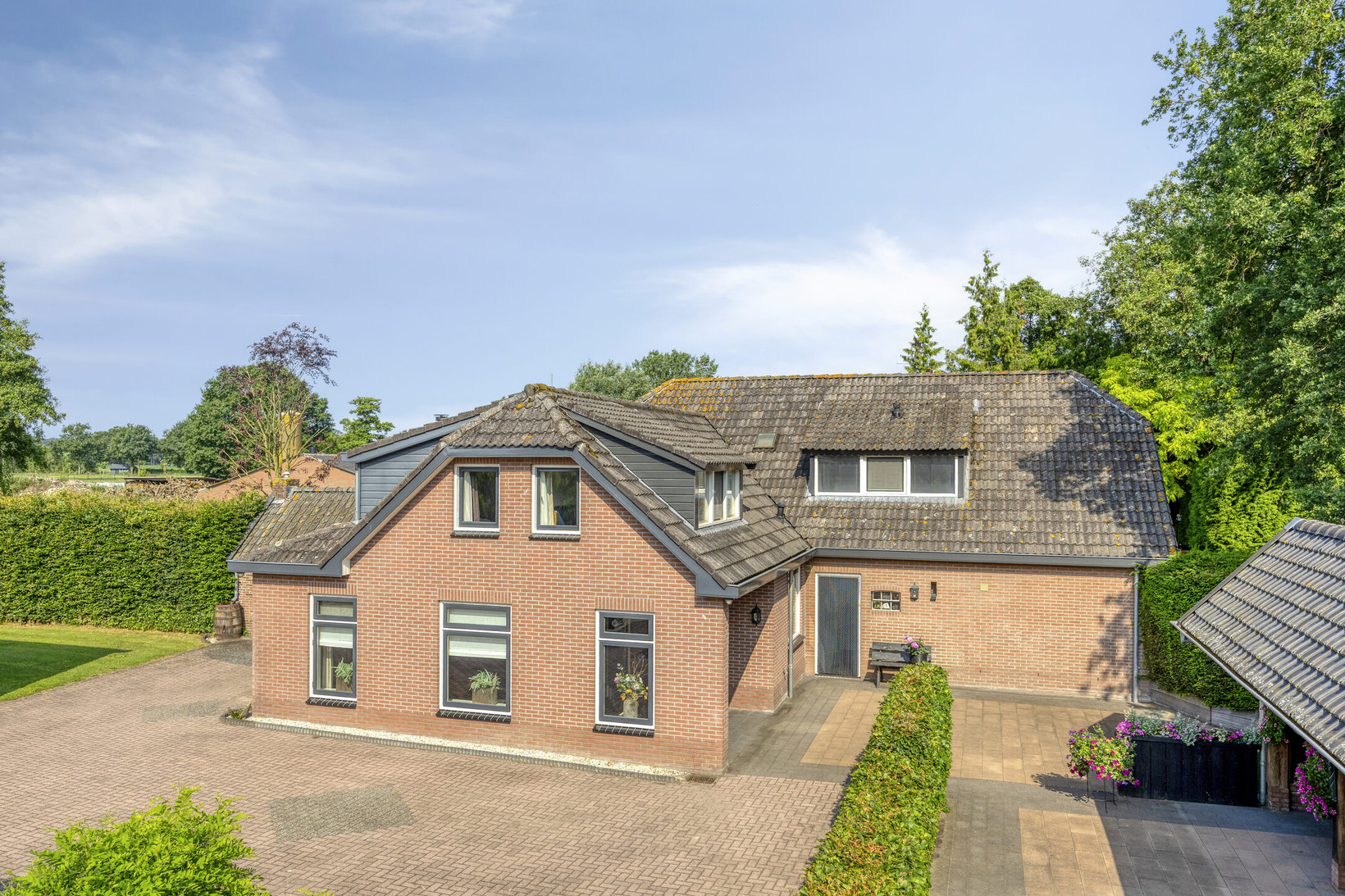Twee-onder-één-kap te koop: Roekelseweg 18A, Wekerom