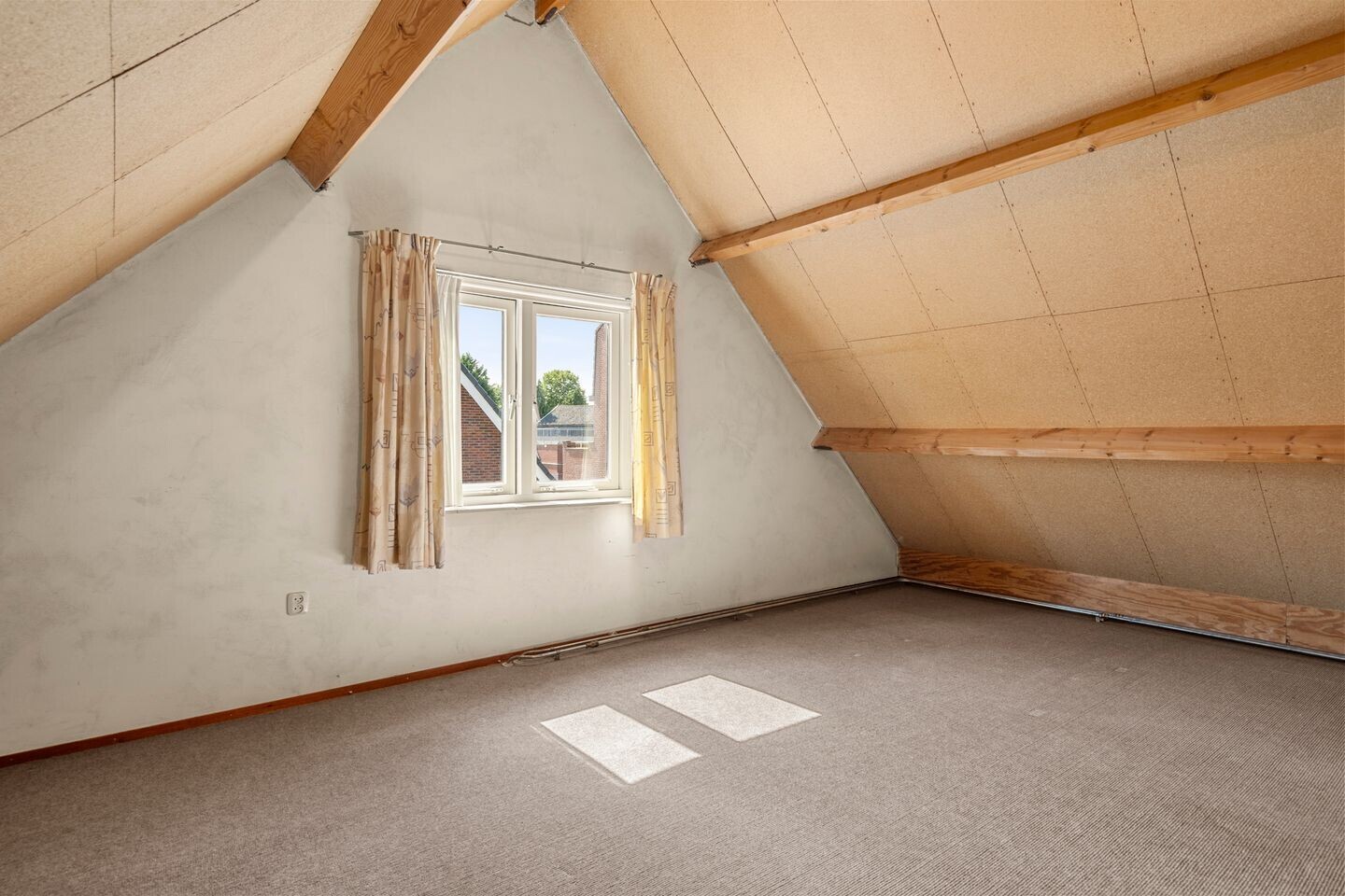 Vrijstaande woning te koop: Oranjestraat 11, Lunteren