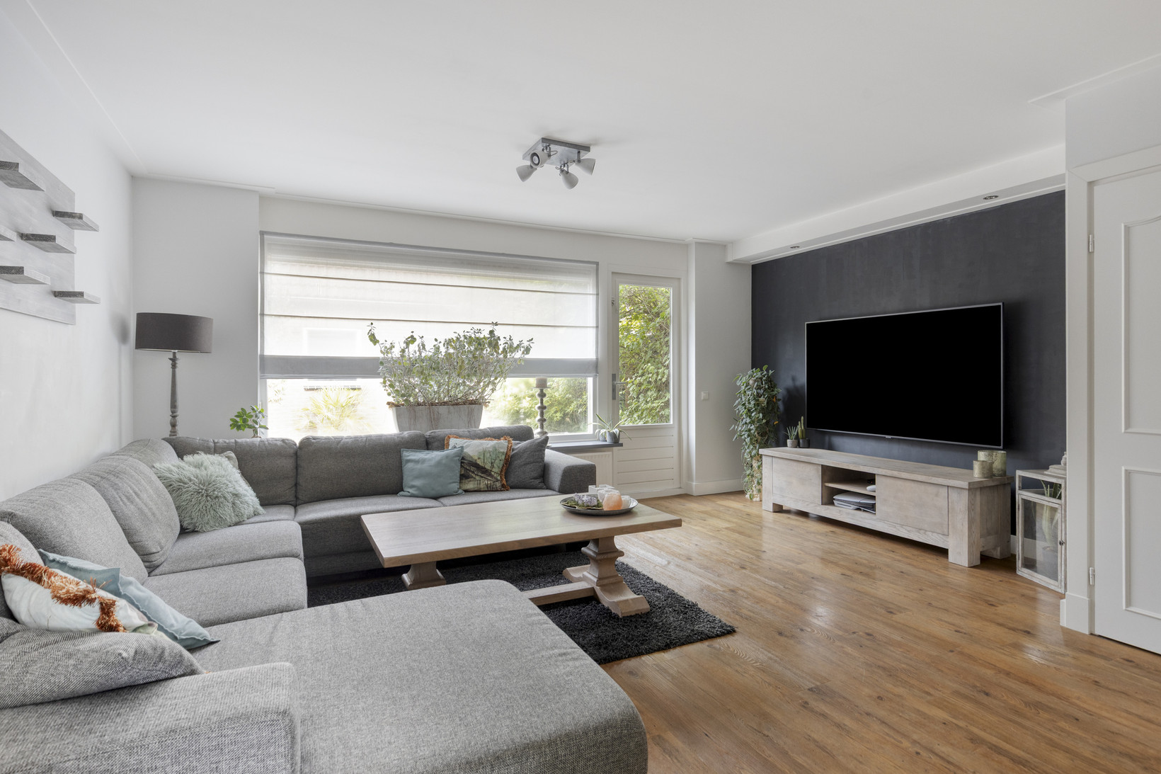 Hoekwoning te koop: Hindelaan 12, Lunteren