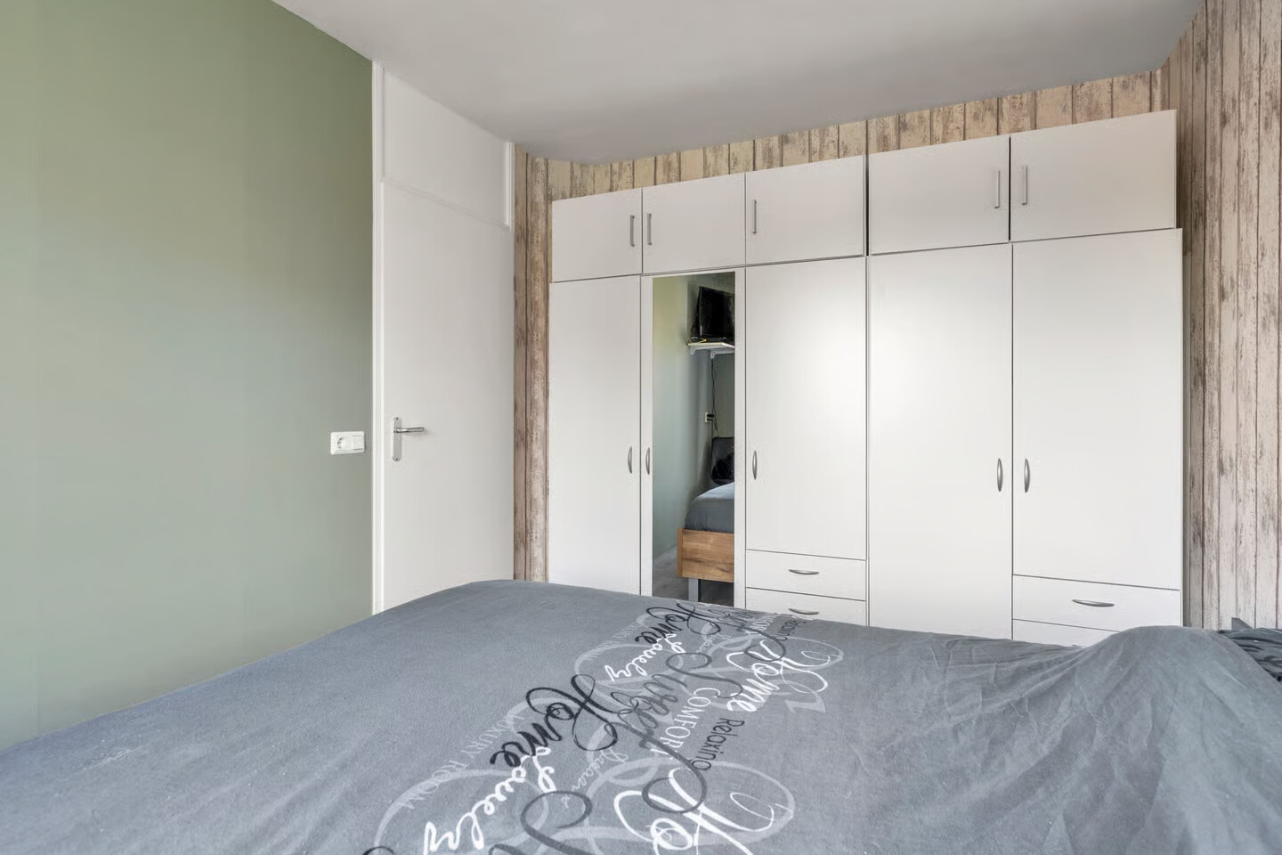Tussenwoning te koop: Hindelaan 76, Lunteren