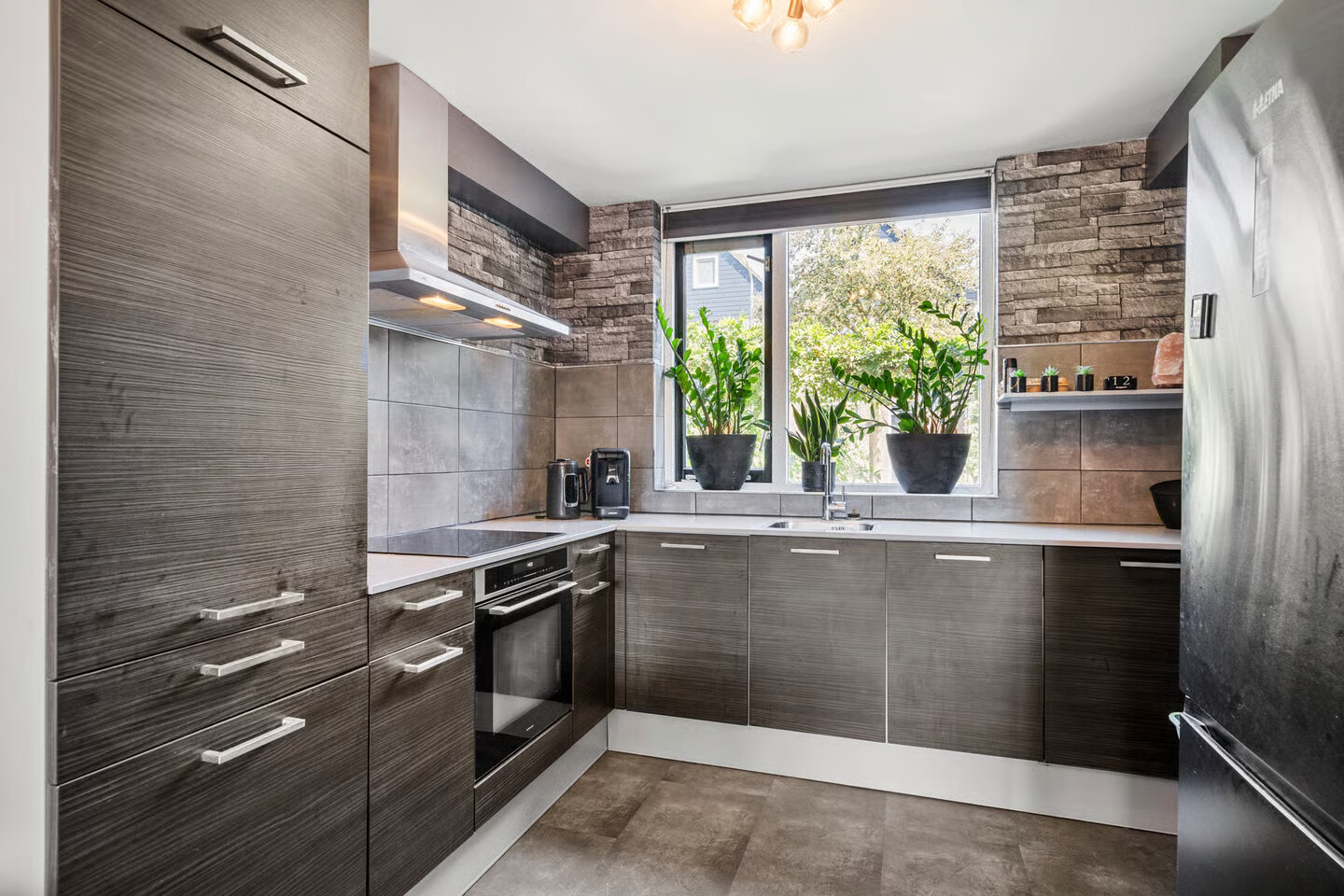 Tussenwoning te koop: Hindelaan 76, Lunteren
