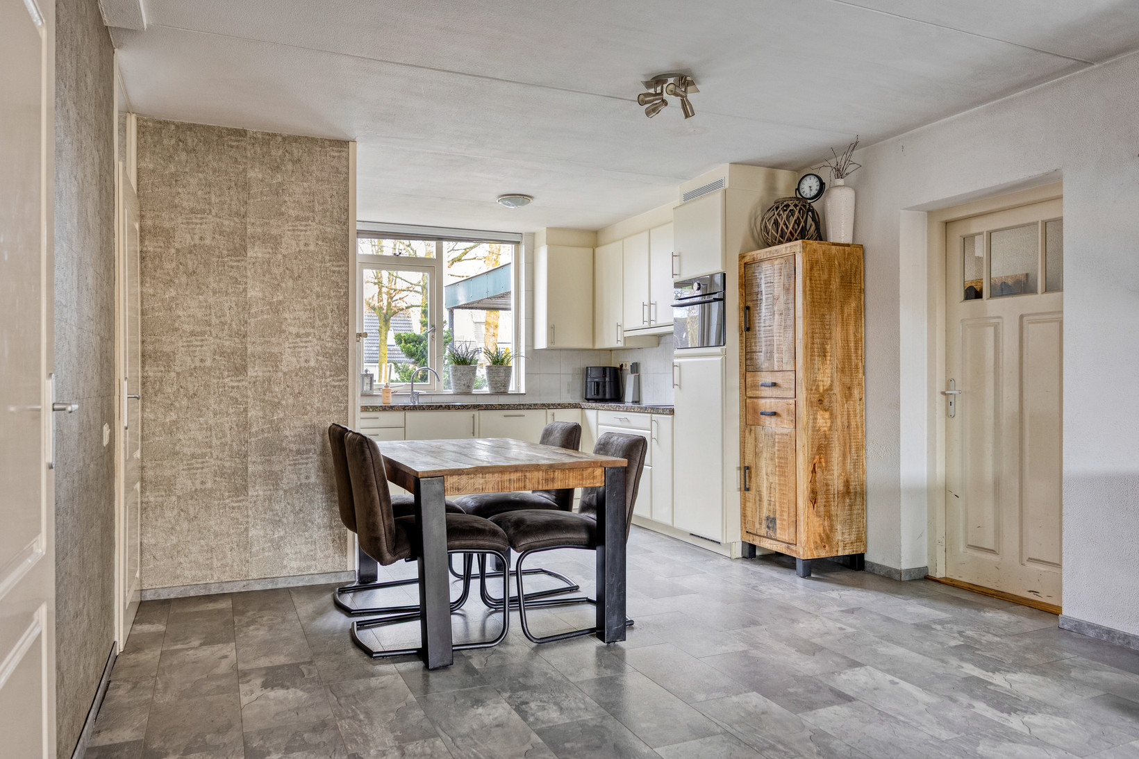 Hoekwoning te koop: Hindelaan 25, Lunteren