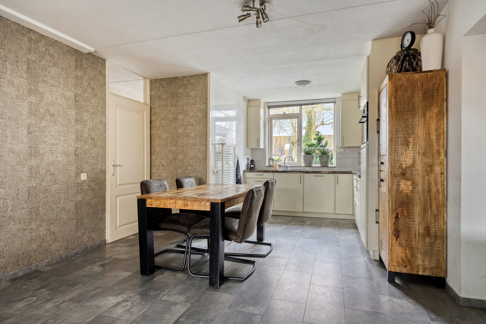 Hoekwoning te koop: Hindelaan 25, Lunteren