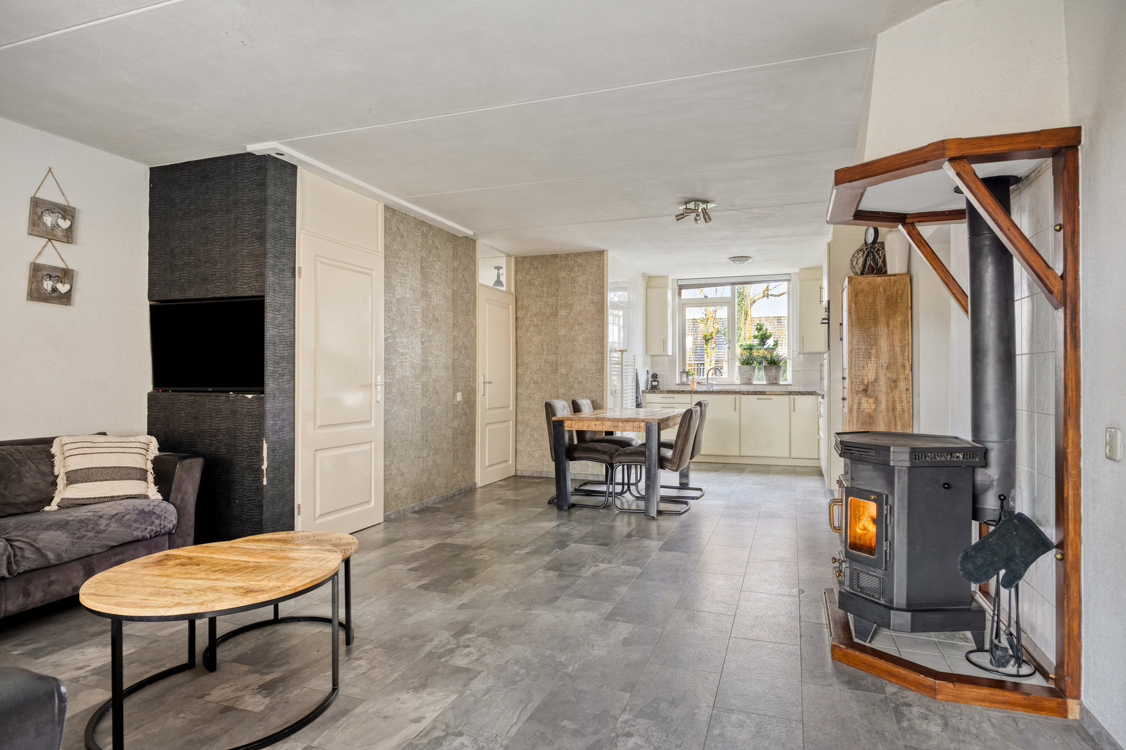 Hoekwoning te koop: Hindelaan 25, Lunteren