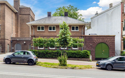 Apeldoornse. 210