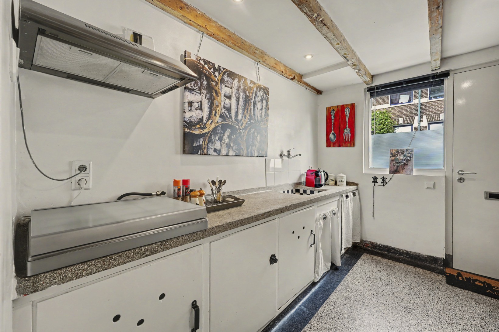 Tussenwoning te koop: Nijhoffstraat 3, Arnhem