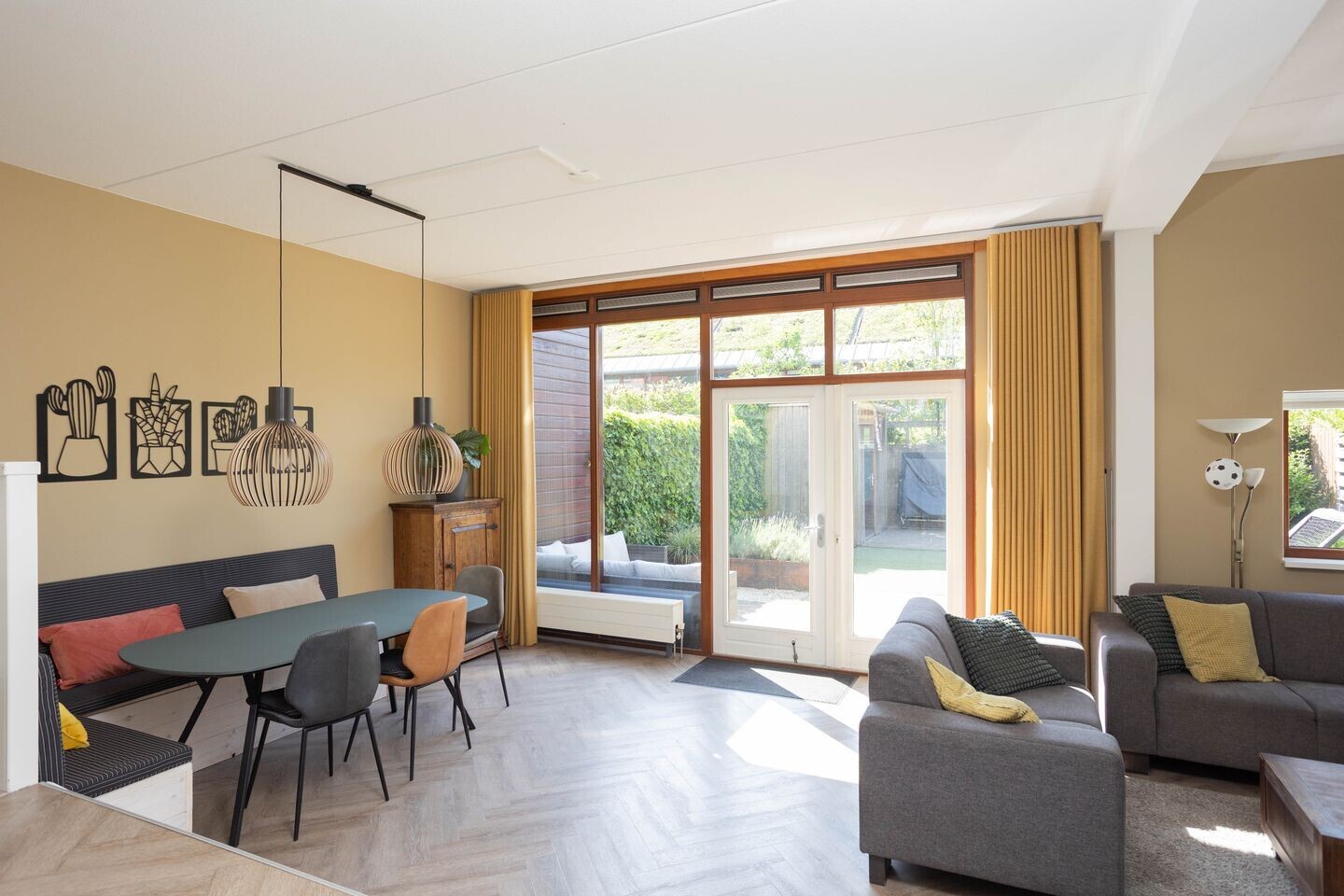 Tussenwoning te koop: Jezuïetenstraat 14, Arnhem