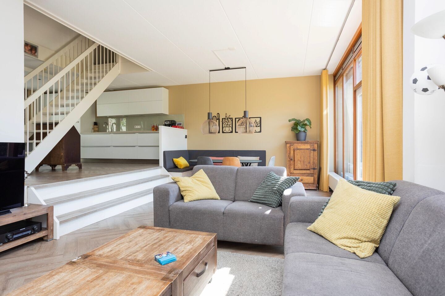 Tussenwoning te koop: Jezuïetenstraat 14, Arnhem