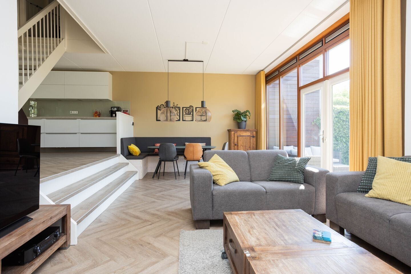 Tussenwoning te koop: Jezuïetenstraat 14, Arnhem