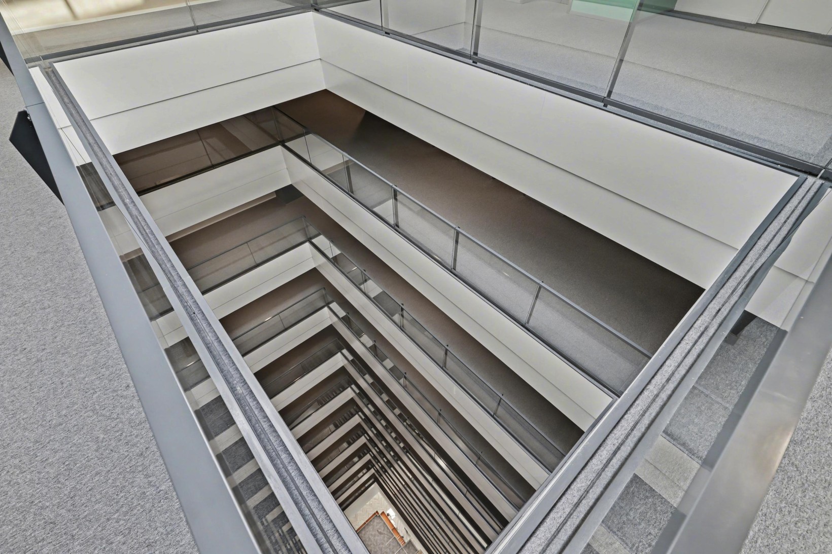 Appartement te koop: Velperweg 47-1302, Arnhem
