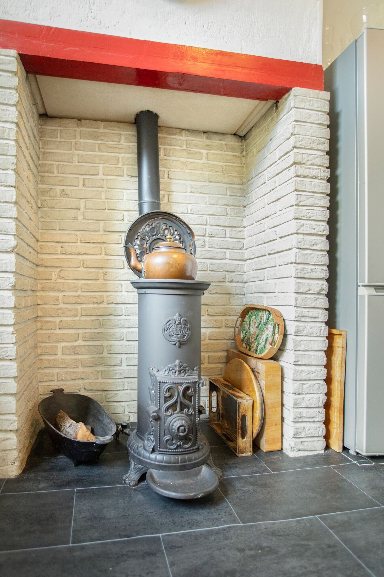 Tussenwoning te koop: Hoflaan 7, Arnhem