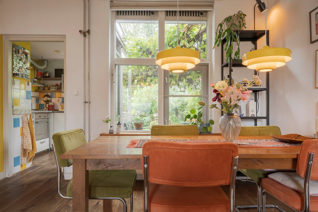 Tussenwoning te koop: Maria van Gelrestraat 19, Arnhem