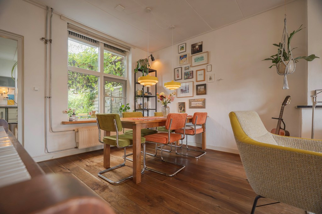 Tussenwoning te koop: Maria van Gelrestraat 19, Arnhem