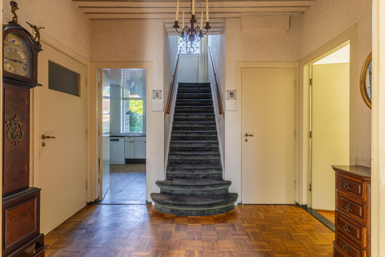Twee-onder-één-kap te koop: Velperweg 135A, Arnhem