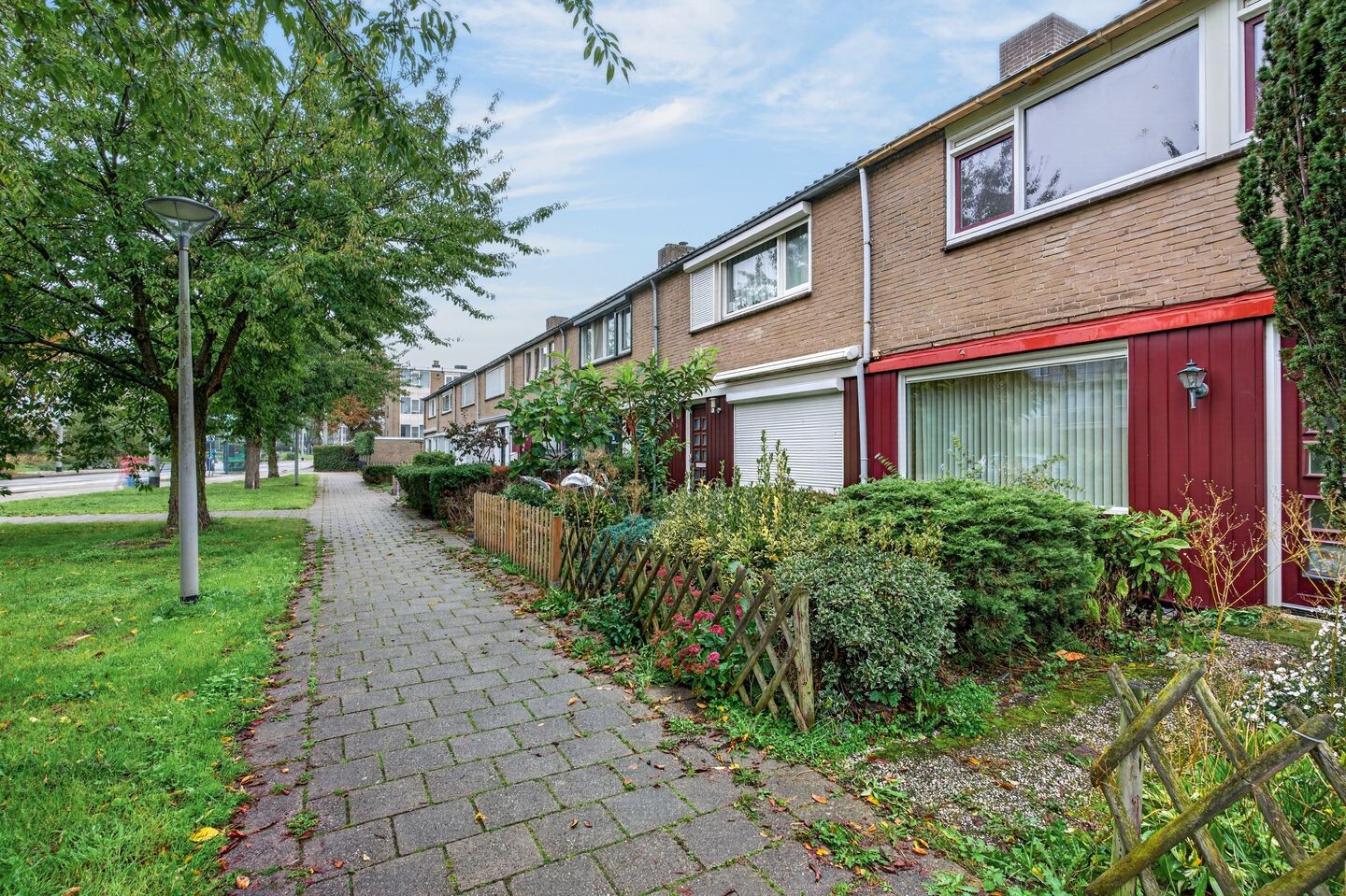 Tussenwoning te koop: Middachtensingel 25, Arnhem