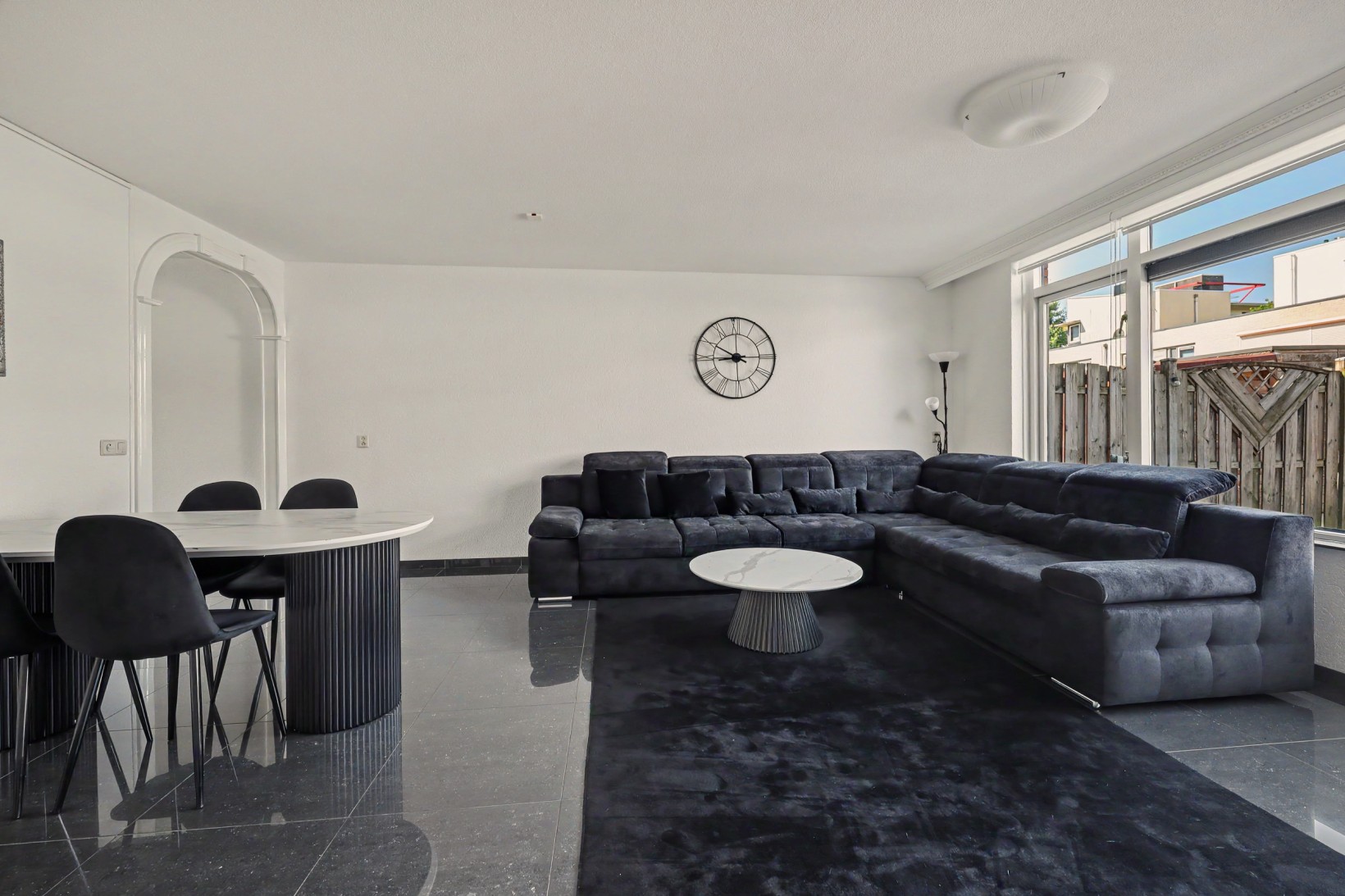 Tussenwoning te koop: Zaanstraat 10, Arnhem