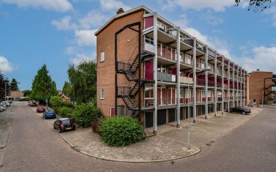 De Houtmans. 62