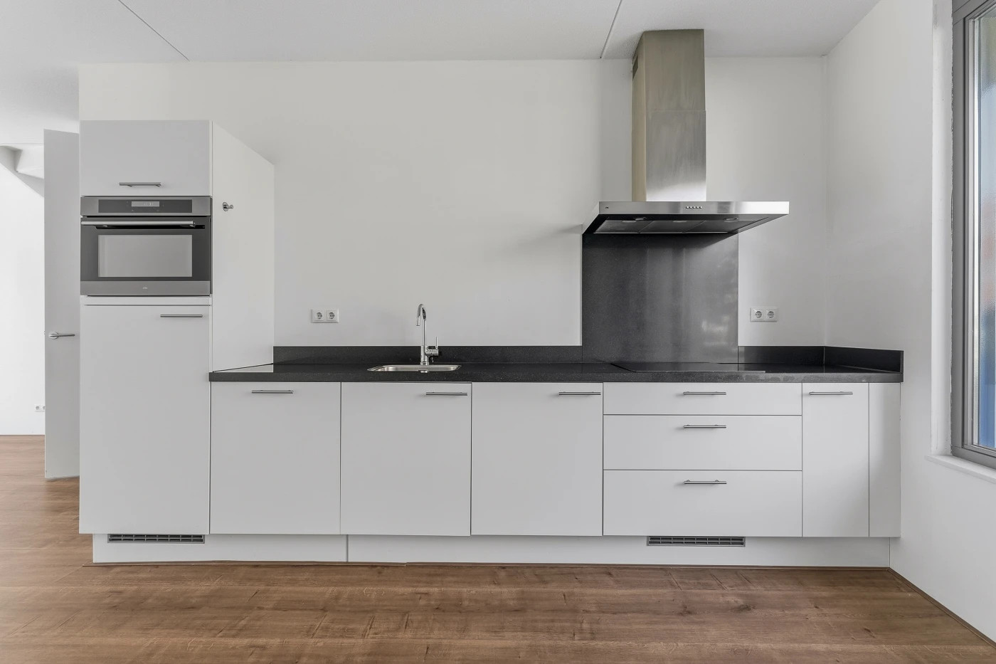 Tussenwoning te koop: Haringvliet 34, Arnhem