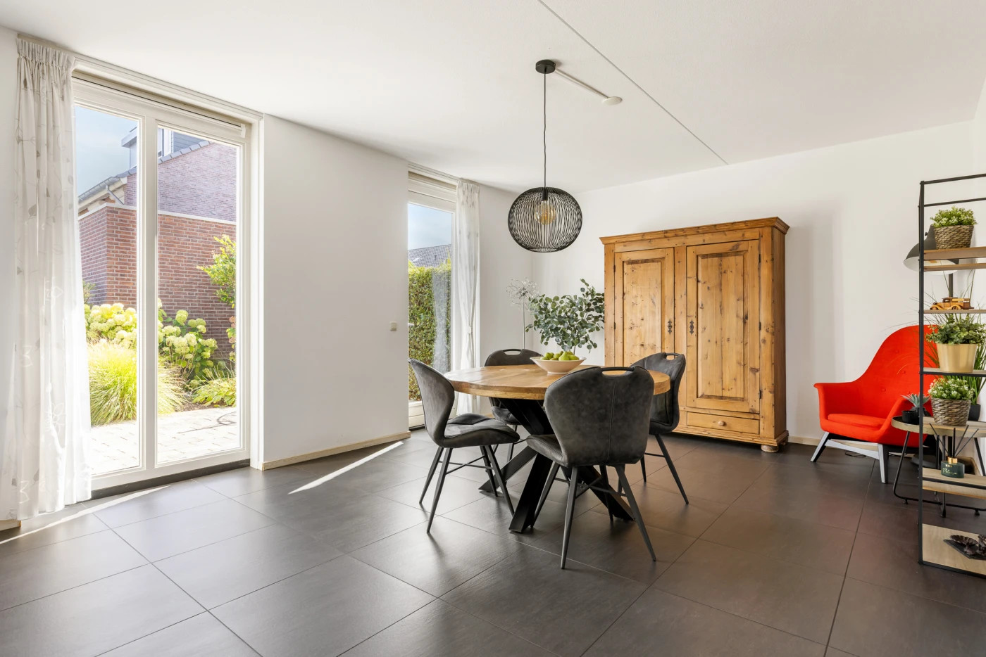 Twee-onder-één-kap te koop: Stadswaardenlaan 28, Arnhem