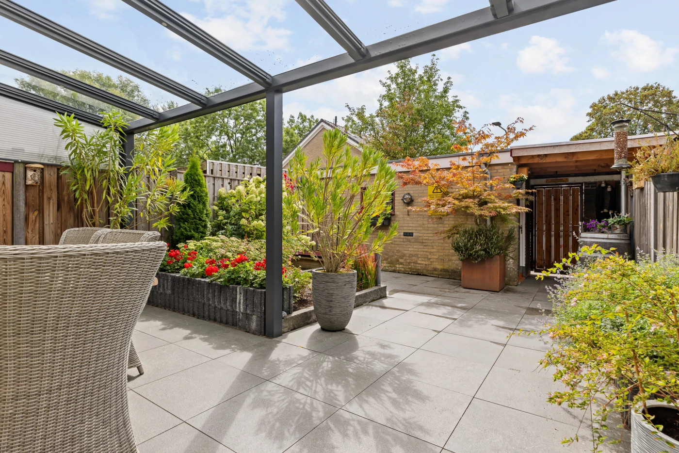 Tussenwoning te koop: Raaihof 38, Arnhem
