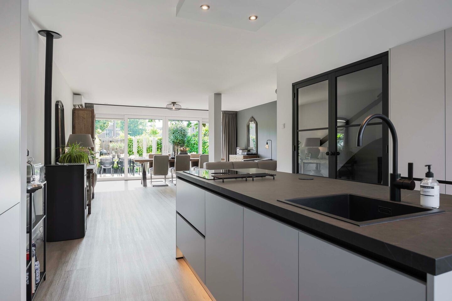 Tussenwoning te koop: Lesterhuispad 9, Arnhem