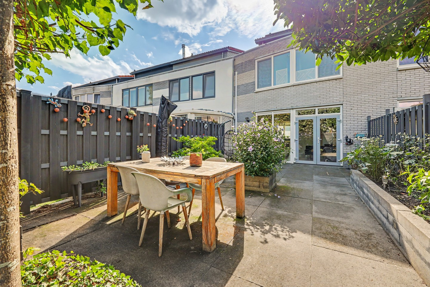 Tussenwoning te koop: Mr J.M. de Kempenaersingel 25, Arnhem