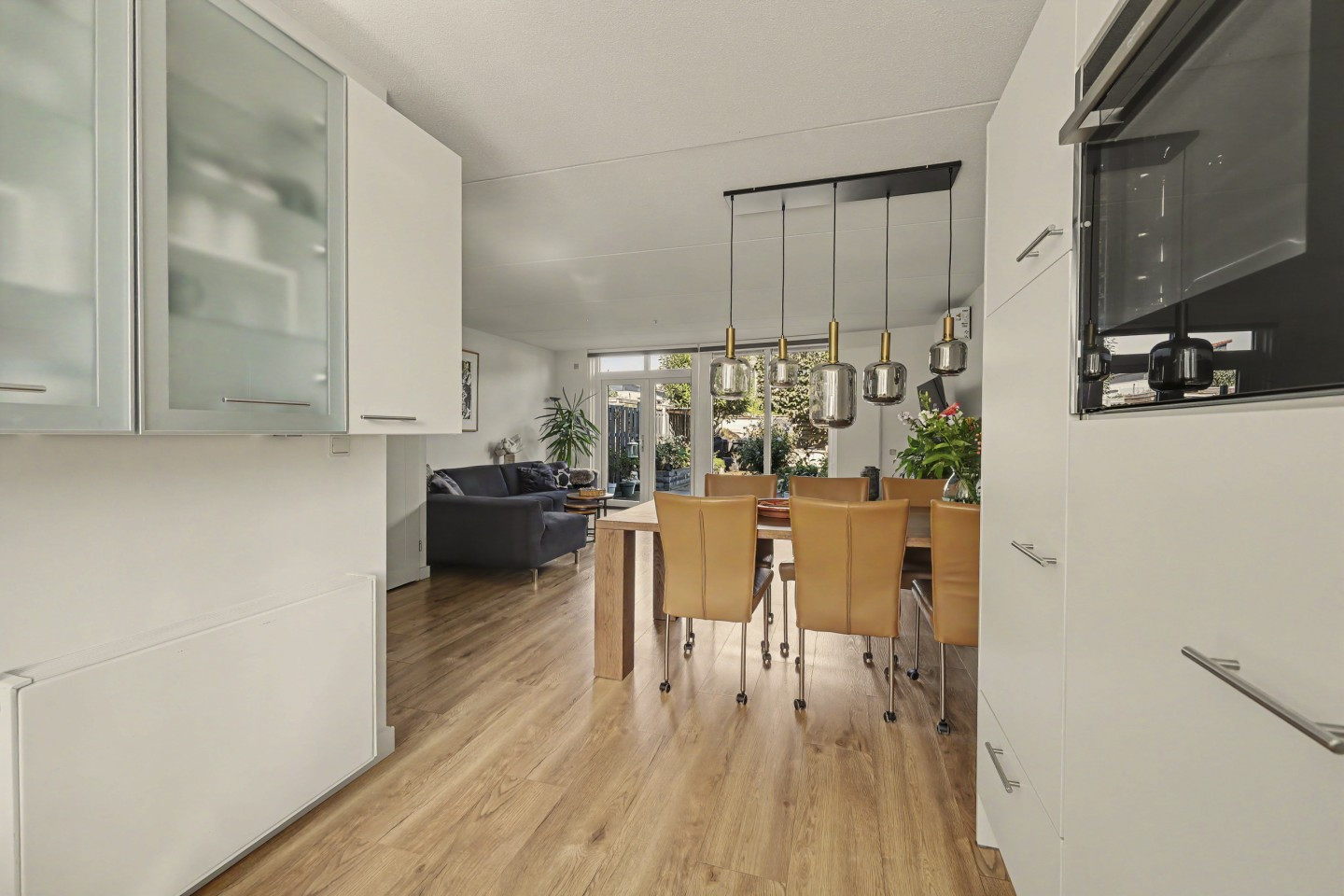 Tussenwoning te koop: Mr J.M. de Kempenaersingel 25, Arnhem