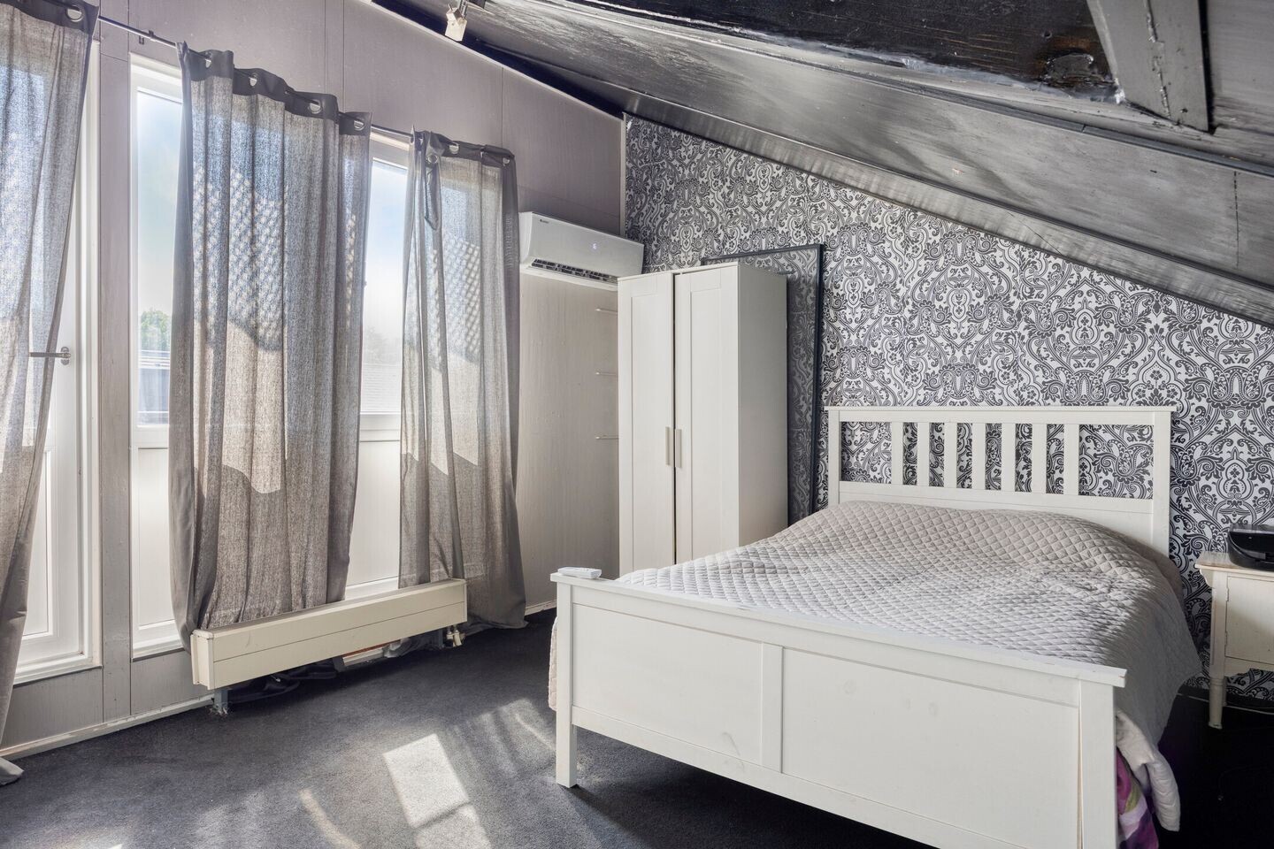 Tussenwoning te koop: Simon Carmiggelthof 10, Arnhem