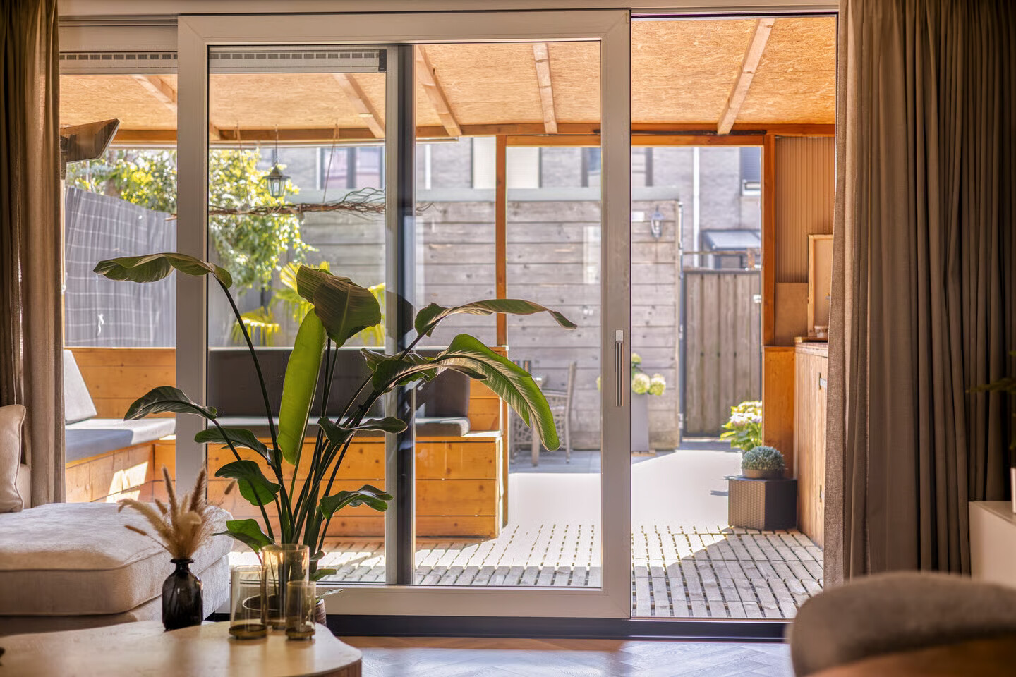 Tussenwoning te koop: Simon Carmiggelthof 10, Arnhem