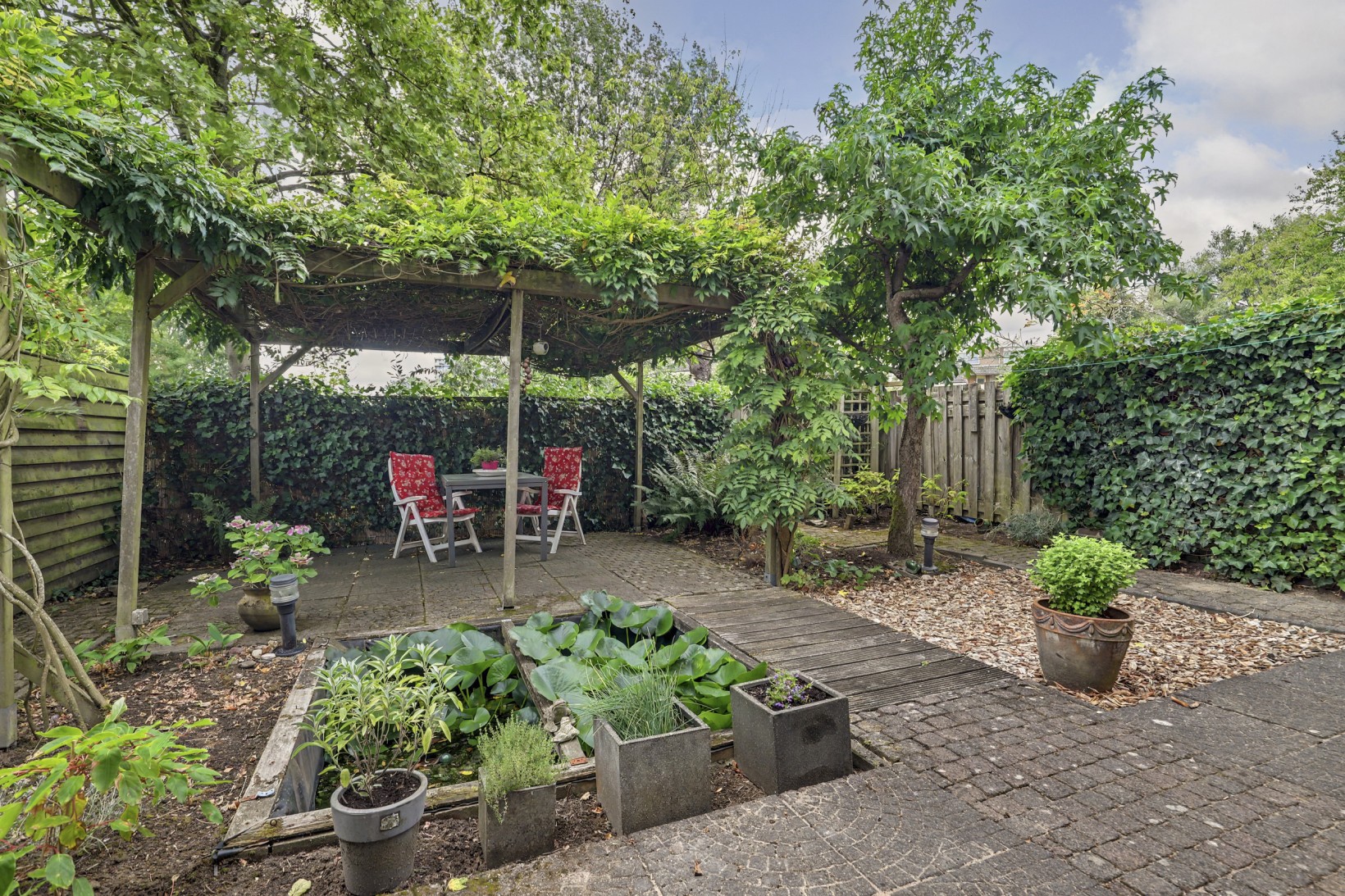 Hoekwoning te koop: Medemblikhof 24, Arnhem