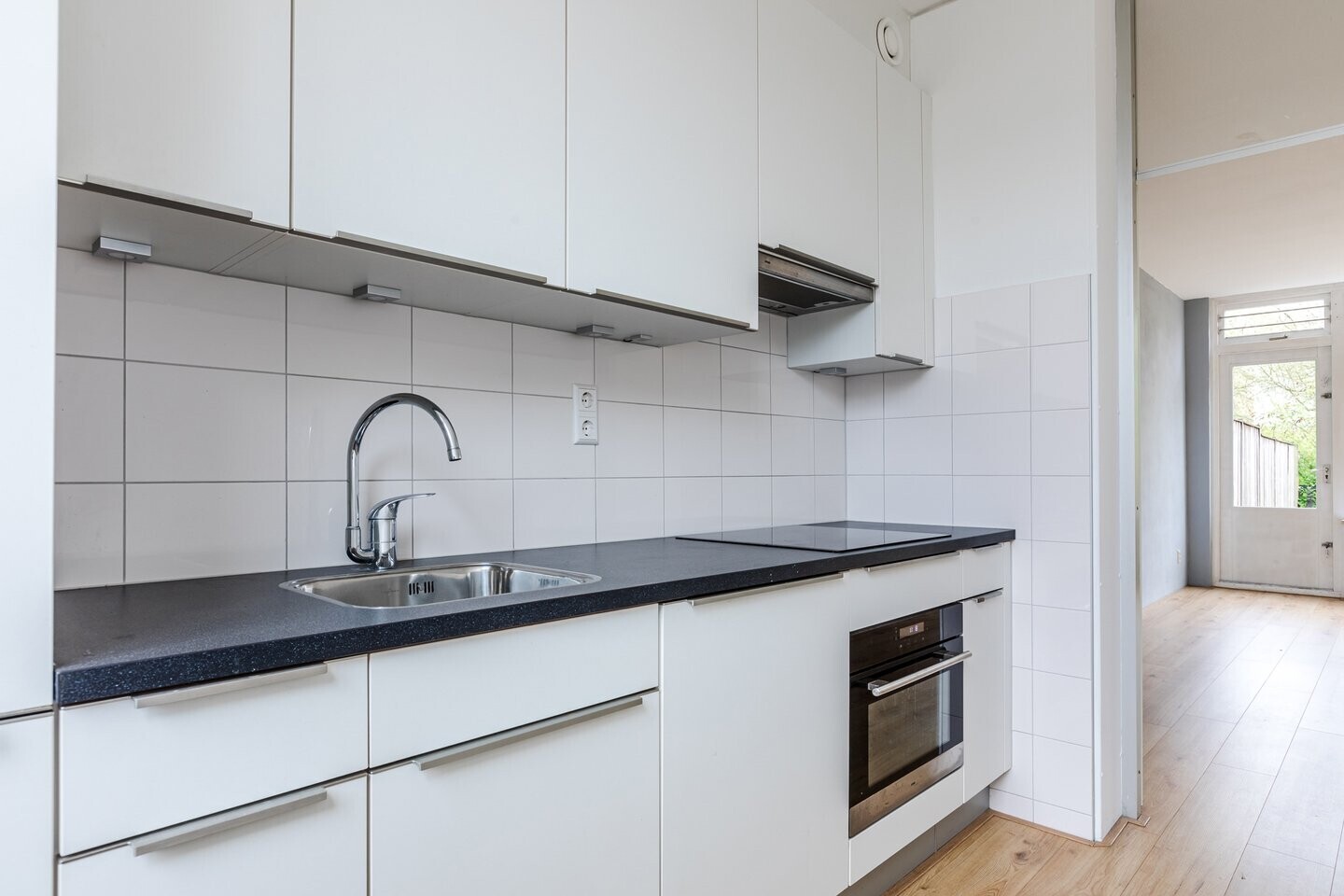 Tussenwoning te koop: Hoogvliethof 17, Arnhem