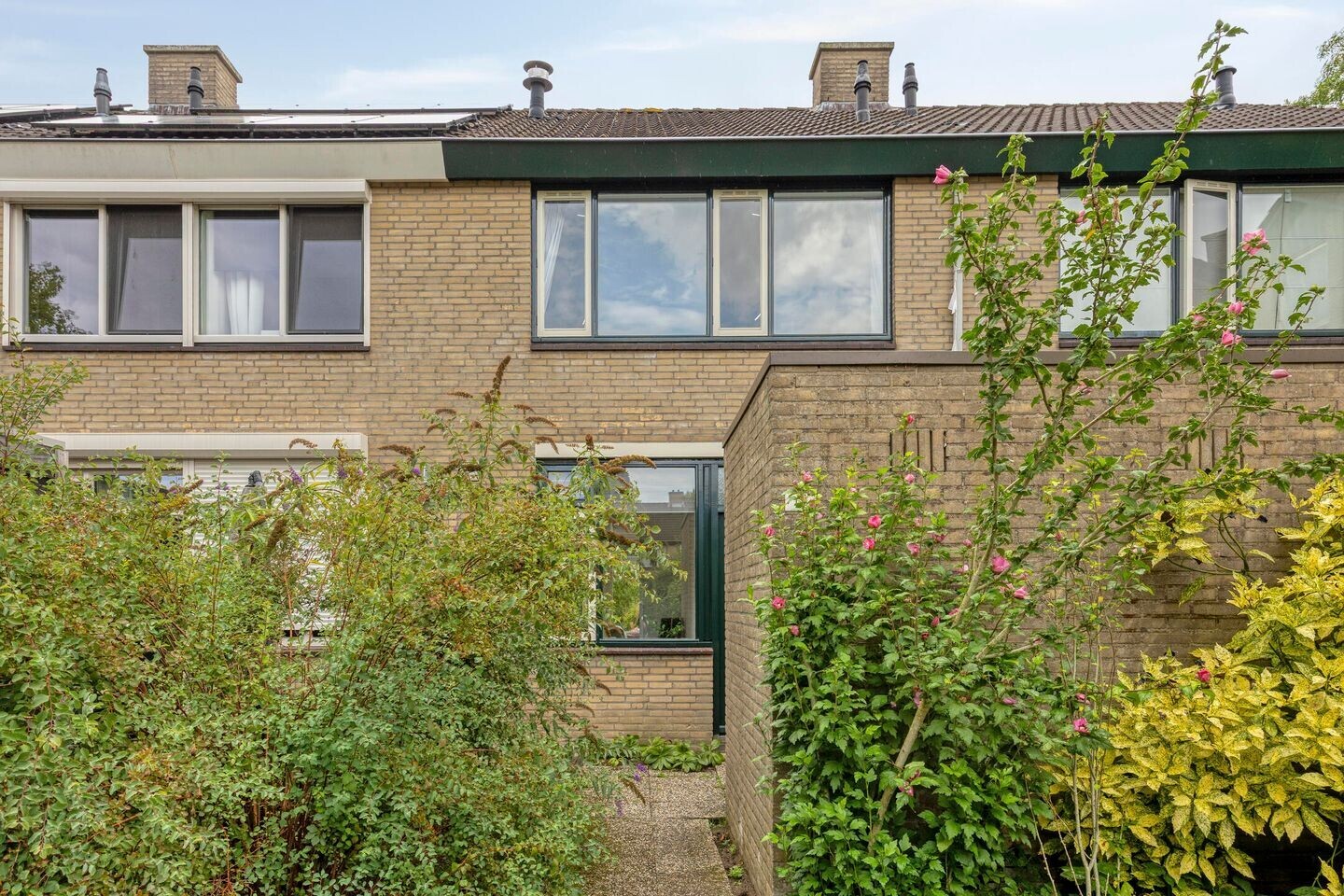 Tussenwoning te koop: Hoogvliethof 17, Arnhem