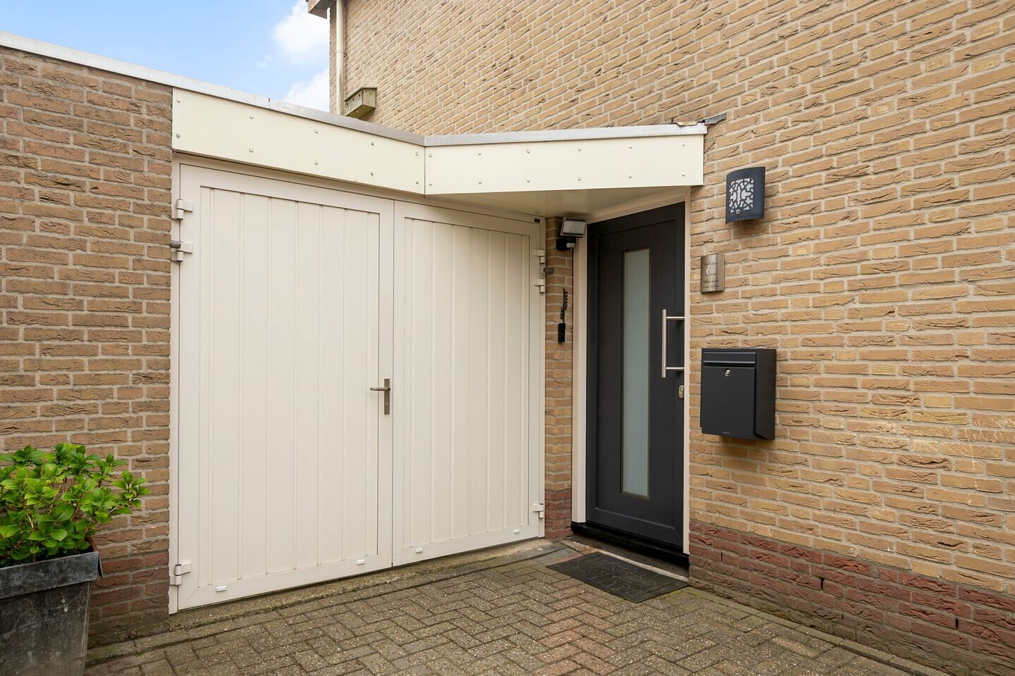 Tussenwoning te koop: Vlaardingenweg 849, Arnhem